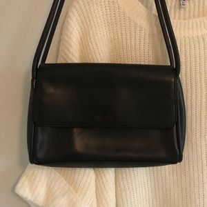5/$25 Vintage nine west shoulder bag